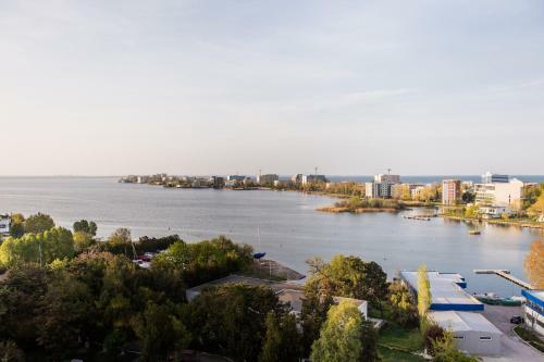 Mamaia Lake Apartments