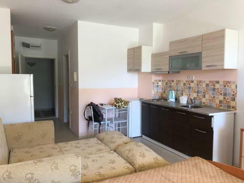 Green Life Apartment - 1 Br, ??????????, 2- Rooms