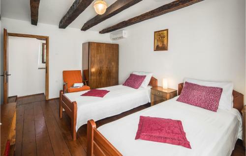 Awesome Home In Pazin With Wifi And 2 Bedrooms