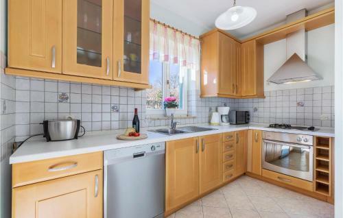 Nice Home In Labin With 2 Bedrooms
