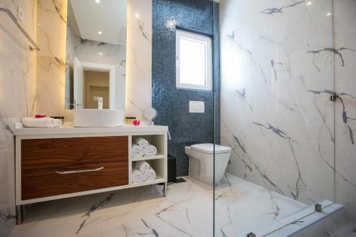 Villa Blue Diamond