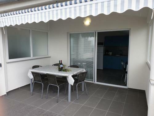 Apartmani Bratu?a