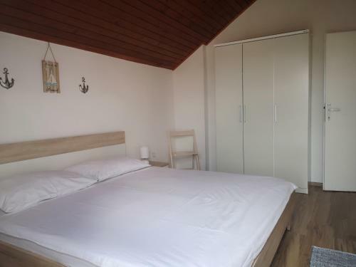 Apartmani Pirovac