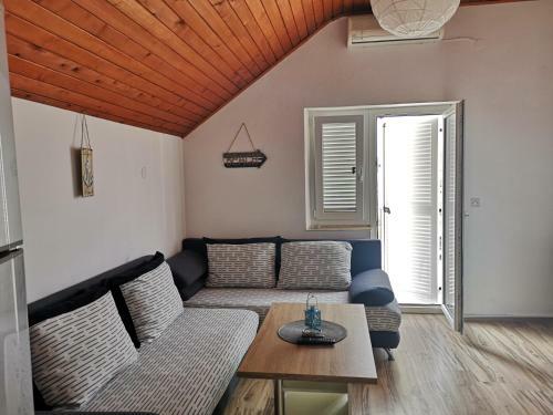 Apartmani Pirovac