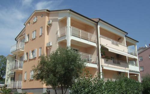 Apartamento Nela, 700 M From The Beach