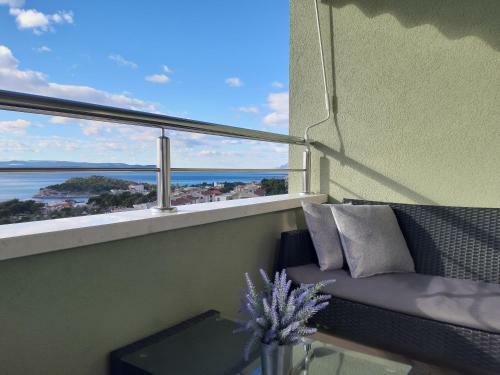 Apartment Anny On Two Floors With Sea View