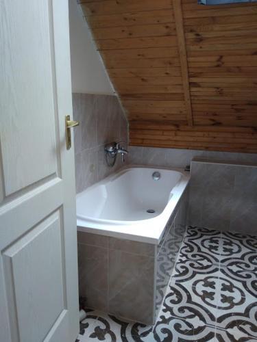 Balatuniversum Apartmanhouse