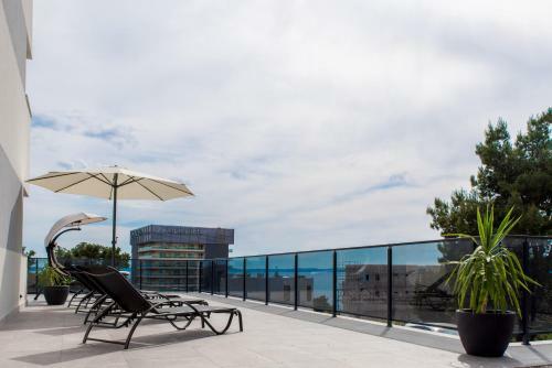 Lion's Beach Apartments