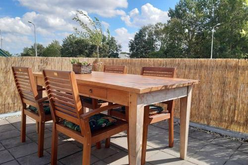 Apartamento Sfeervol Gerenoveerd Appartement Dichtbij Zee.