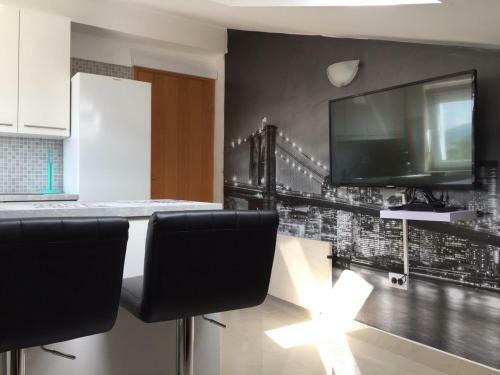 Blue Moon Apartments