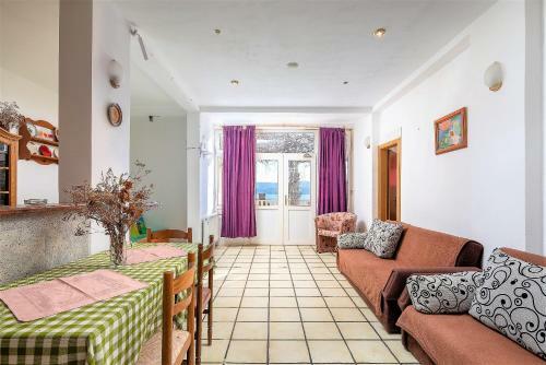 Hotel Germania Rooms & Apartments