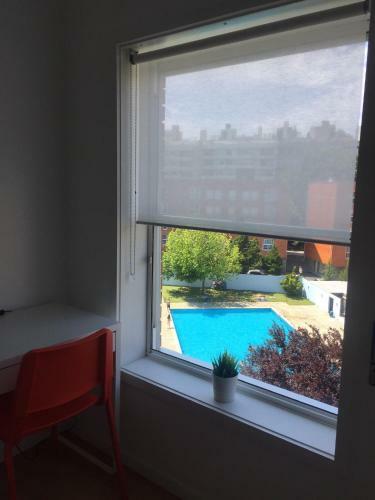 Pool&metro Beach Apartment