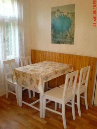 Pron�jem Pokoj? Belle Vue