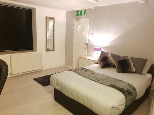 Hostal Topaz Town House No 36