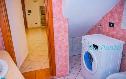 Apartamento Bluponza Case Vacanza Appartamento Orchidea