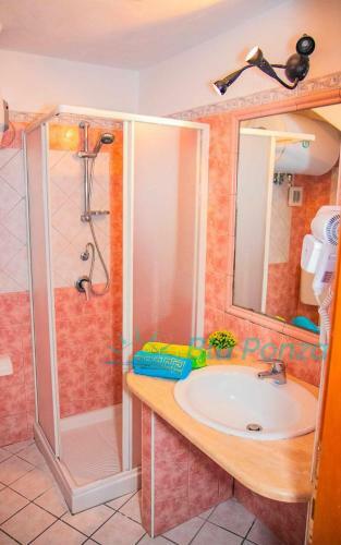 Apartamento Bluponza Case Vacanza Appartamento Orchidea