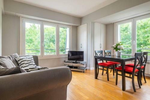 Apartamento San Sebastian Playa (parking+wifi Incluidos)