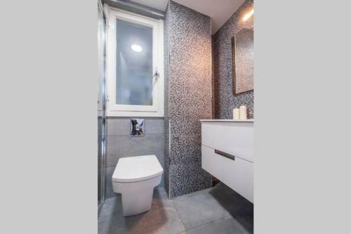 Apartamento San Sebastian Playa (parking+wifi Incluidos)
