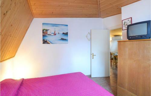 Nice Apartment In Rosolina Mare With Wifi And 2 Bedrooms