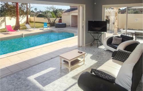 Three-bedroom Holiday Home In Marseillan
