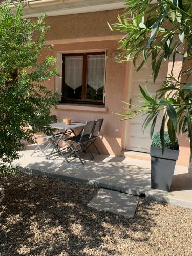 Apartamento Studio 1.5 Km Mer Et 2 Km Cascade