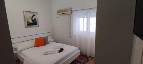 Villa Monera Apartments & Rooms
