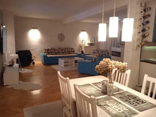 Villa Monera Apartments & Rooms