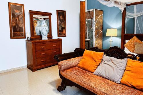 Hostal Loman Art