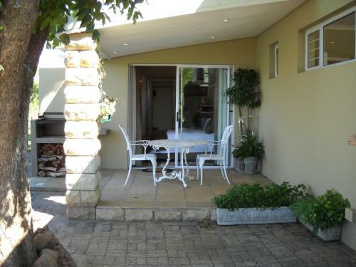 Hostal Orangia Game Lodge