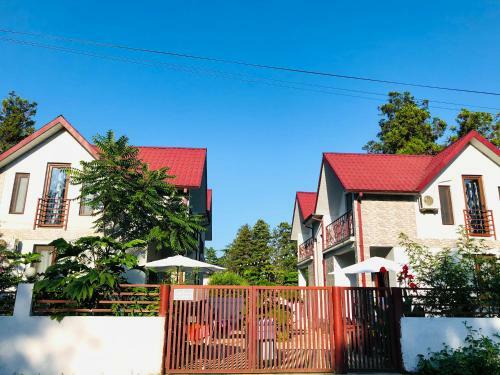 Apollo Cottages