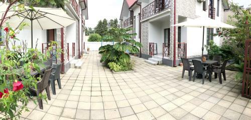 Apollo Cottages