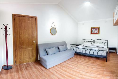 Hotel Mandarinebi