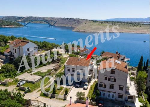 Apartments Omorfia