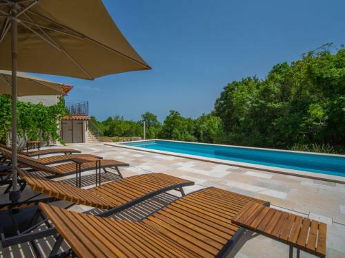 Holiday Home Oliti