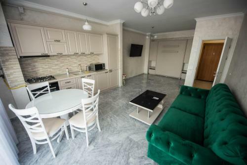 Apartments In Solid House Mamaia
