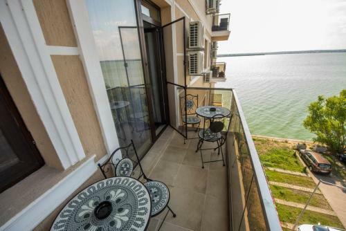 Apartments In Solid House Mamaia