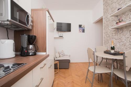 Apartments Dalmatica (free Private Parking)
