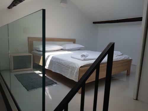 Modern City Apartments Ema