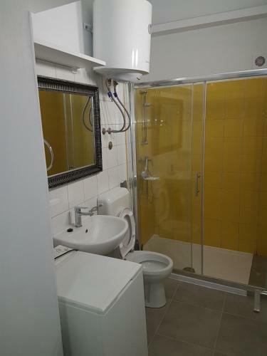 Modern City Apartments Ema