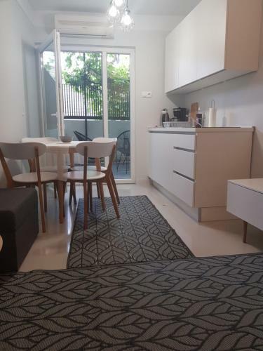 Modern City Apartments Ema