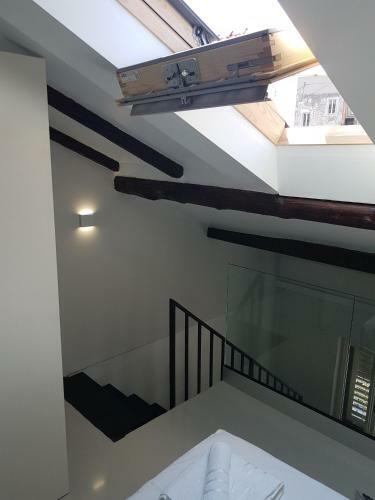 Modern City Apartments Ema