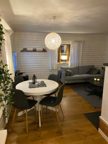 Mysigt Boende I S�len
