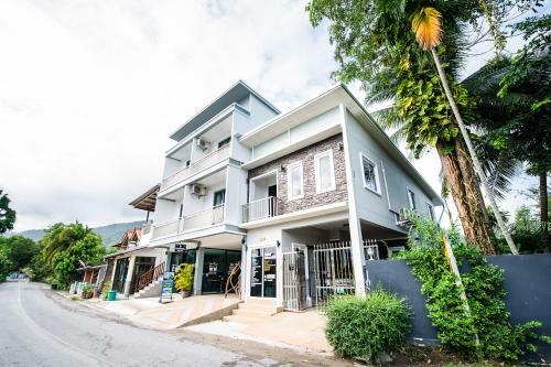 Apartamento Oyo 295 Salamat Bangtao