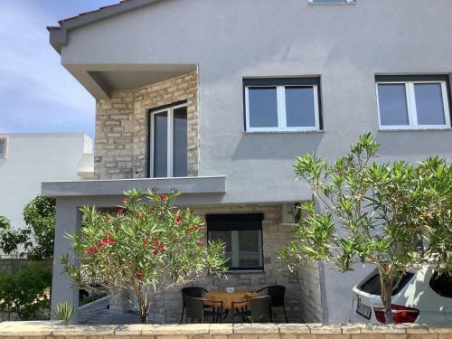 Apartmani Frane