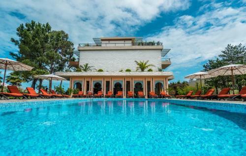 Luxury Apartment In Dreamland Oasis