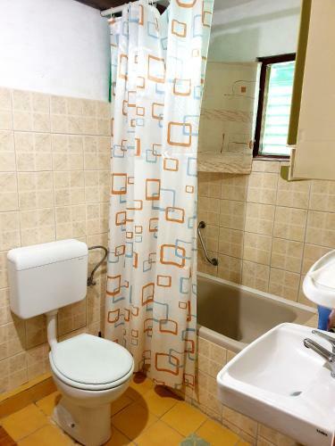 Hostal Sleepy Brook Home