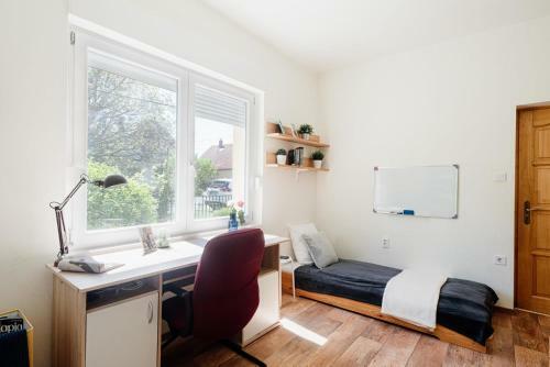 Csal�di H�z Nagy Kerttel Balatonszabadiban