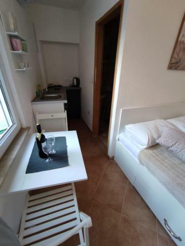 Hostal Private Bedroom With Bathroom