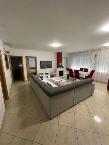 Apartamento Villa Popic