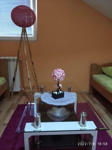 Hostal Buric Rooms